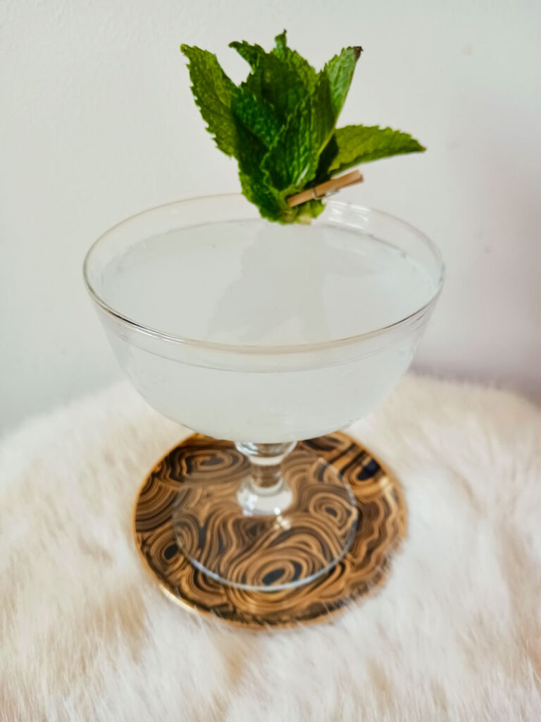 Saint Luna Moonshine Stinger